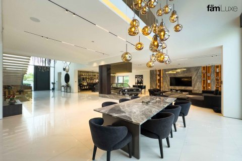 Villa en Dubai, 5 dormitorios, 1463.3 m², № 55650 - foto 2