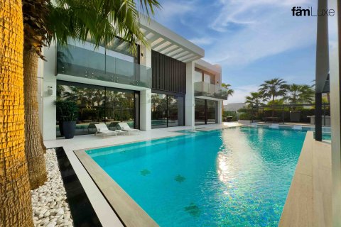 Villa en Dubai, 5 dormitorios, 1463.3 m², № 55650 - foto 11