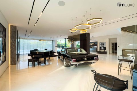 Villa en Dubai, 5 dormitorios, 1463.3 m², № 55650 - foto 5