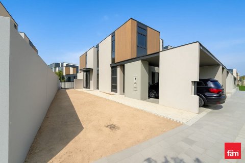 Adosado en Dubai, 4 dormitorios, 281.1 m², № 55649 - foto 1