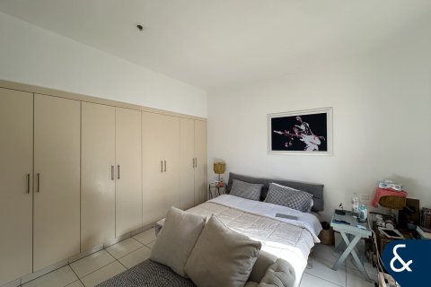 Снять в аренду виллу в The Springs, Дубай: 3 спальни, 228м², № 91547 - фото 8