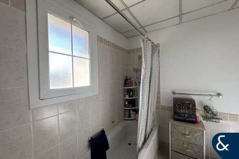 Снять в аренду виллу в The Springs, Дубай: 3 спальни, 228м², № 91547 - фото 10