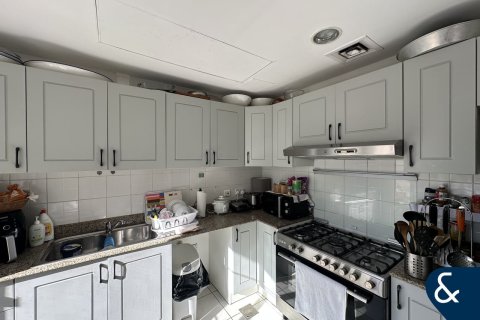 Снять в аренду виллу в The Springs, Дубай: 3 спальни, 228м², № 91547 - фото 5