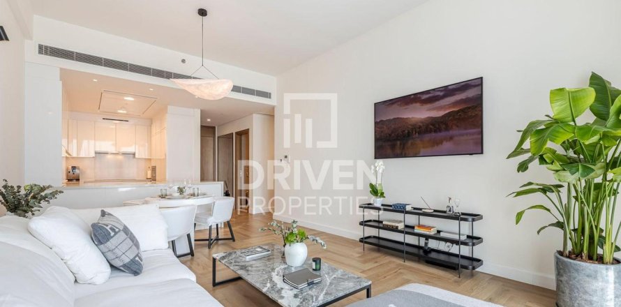 Квартира в Аль-Васле, Дубай, 2 спальни, 132м², № 86714