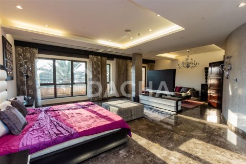 Villa en Palm Jumeirah, Dubai, 6 dormitorios, 836.1 m², № 6756 - foto 20
