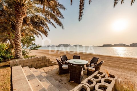 Villa en Palm Jumeirah, Dubai, 6 dormitorios, 836.1 m², № 6756 - foto 30