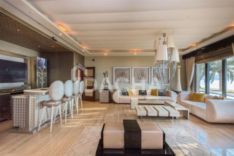 Villa en Palm Jumeirah, Dubai, 6 dormitorios, 836.1 m², № 6756 - foto 11