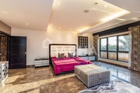 Villa en Palm Jumeirah, Dubai, 6 dormitorios, 836.1 m², № 6756 - foto 18