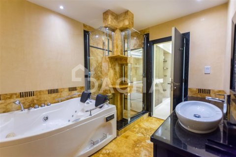Villa en Palm Jumeirah, Dubai, 6 dormitorios, 836.1 m², № 6756 - foto 26