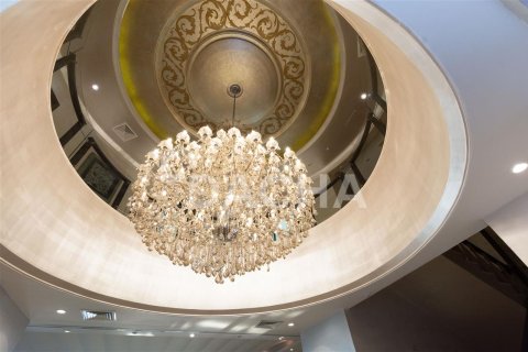 Villa en Palm Jumeirah, Dubai, 6 dormitorios, 836.1 m², № 6756 - foto 6