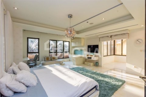Villa en Palm Jumeirah, Dubai, 6 dormitorios, 836.1 m², № 6756 - foto 16