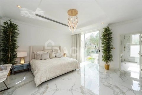 Villa en Palm Jumeirah, Dubai, 4 dormitorios, 538.8 m², № 6754 - foto 19