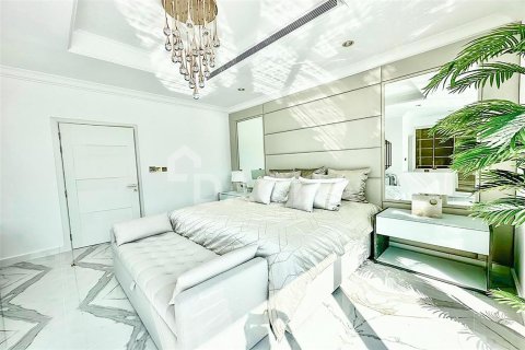 Villa en Palm Jumeirah, Dubai, 4 dormitorios, 538.8 m², № 6754 - foto 14
