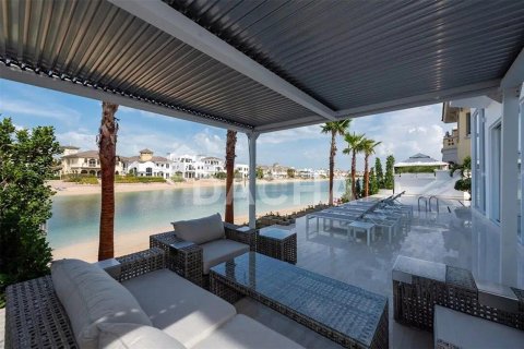 Villa en Palm Jumeirah, Dubai, 4 dormitorios, 538.8 m², № 6754 - foto 2