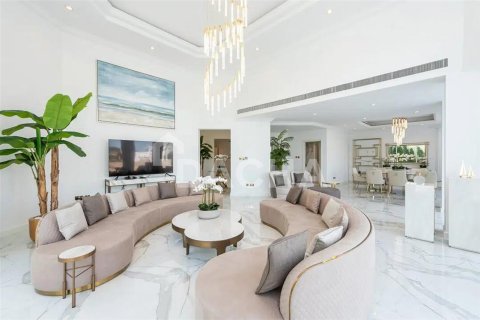 Villa en Palm Jumeirah, Dubai, 4 dormitorios, 538.8 m², № 6754 - foto 3