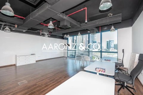 Снять в аренду офис в Джумейра Лейк Тауэрс, Дубай: 68м², № 84412 - фото 5