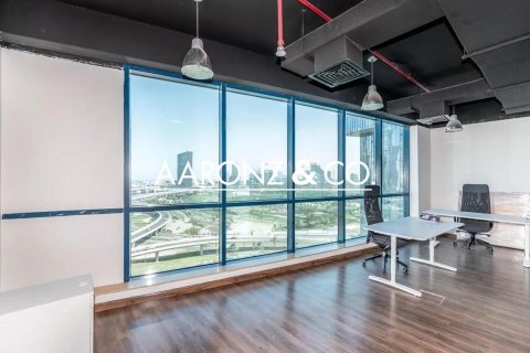 Снять в аренду офис в Джумейра Лейк Тауэрс, Дубай: 68м², № 84412 - фото 3