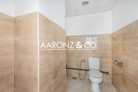 Снять в аренду офис в Джумейра Лейк Тауэрс, Дубай: 68м², № 84412 - фото 10