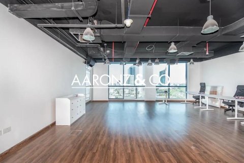 Снять в аренду офис в Джумейра Лейк Тауэрс, Дубай: 68м², № 84412 - фото 8