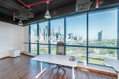 Снять в аренду офис в Джумейра Лейк Тауэрс, Дубай: 68м², № 84412 - фото 7