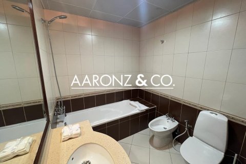 Apartment in Dubai Marina, Dubai 2 bedrooms, 176 sq.m. № 84411 - photo 12