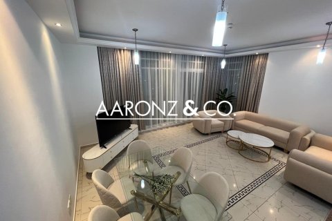 Apartment in Dubai Marina, Dubai 2 bedrooms, 176 sq.m. № 84411