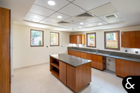 Villa à Palm Jumeirah, Dubai, 5 chambres, 1292 m², № 75716 - photo 21