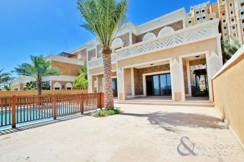 Villa à Palm Jumeirah, Dubai, 5 chambres, 1292 m², № 75716 - photo 5