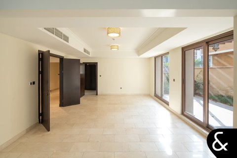 Villa à Palm Jumeirah, Dubai, 5 chambres, 1292 m², № 75716 - photo 19