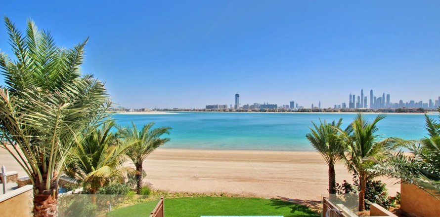 Villa à Palm Jumeirah, Dubai, 5 chambres, 1292 m², № 75716