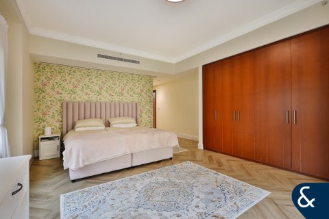 Купить квартиру в Emaar 6 Towers, Дубай Марина, Дубай: 3 спальни, 216м², № 75774 - фото 6