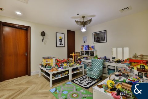 Купить квартиру в Emaar 6 Towers, Дубай Марина, Дубай: 3 спальни, 216м², № 75774 - фото 11