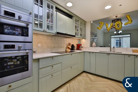 Купить квартиру в Emaar 6 Towers, Дубай Марина, Дубай: 3 спальни, 216м², № 75774 - фото 5