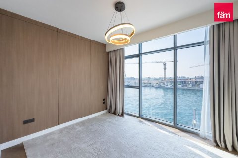 Apartment in Al Wasl, Dubai 3 bedrooms, 163.8 sq.m. № 10032 - photo 15