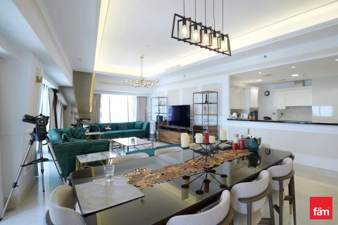 Квартира в Дубай Марине, Дубай, 4 спальни, 242.4м², № 84913