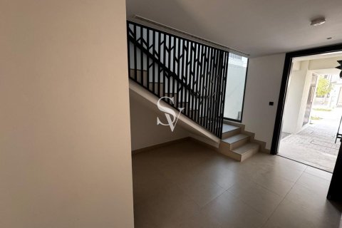 Купить таунхаус в Tilal Al Ghaf, Дубай: 3 спальни, 141м², № 83315 - фото 17