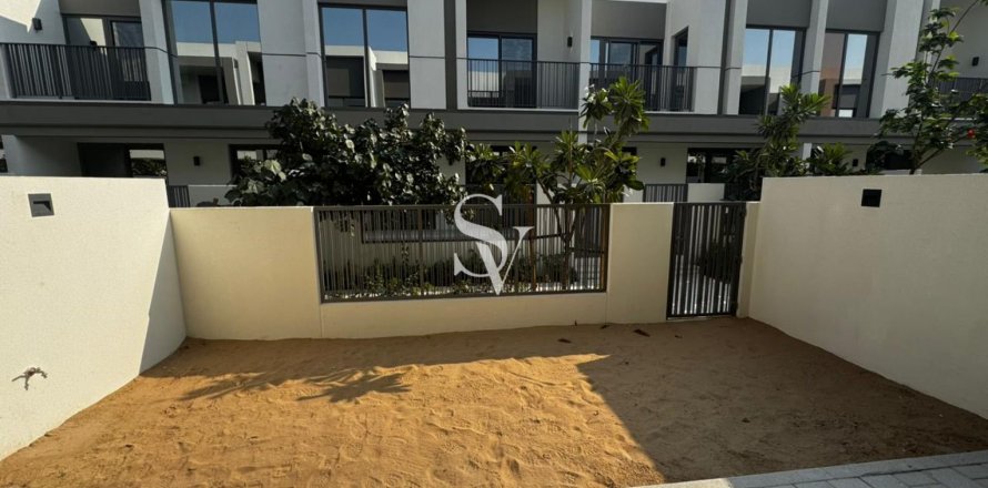 Таунхаус в Tilal Al Ghaf, Дубай, 3 спальни, 140м², № 83316