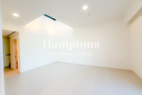 Townhouse in Arabian Ranches 3, Dubai 3 bedrooms, 127.18420700 sq.m. № 113963 - photo 2