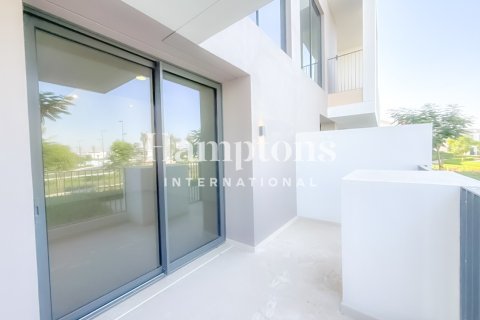 Townhouse in Arabian Ranches 3, Dubai 3 bedrooms, 127.18420700 sq.m. № 113963 - photo 11