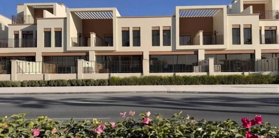 Maison de ville à Dubai, 4 chambres, 144 m², № 137735