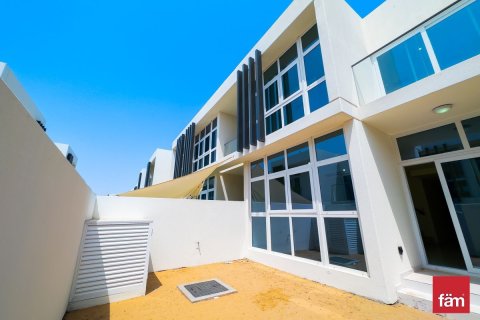 Adosado en Dubai, 3 dormitorios, 162.6 m², № 40485 - foto 1