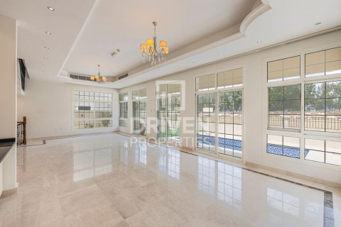 Villa in The Villa, Dubai 5 bedrooms, 561.04 sq.m. № 136996