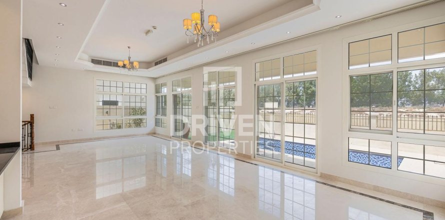 Villa in The Villa, Dubai 5 bedrooms, 561.04 sq.m. № 136996