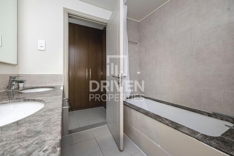 Appartement à Forte, Downtown Dubai (Downtown Burj Dubai), Dubai, 2 chambres, 101.17 m², № 136985 - photo 10