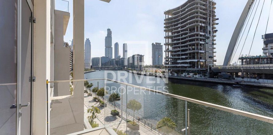 Appartement à Al Wasl, Dubai, 2 chambres, 123.28 m², № 136986
