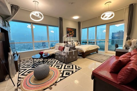 Купить квартиру в Дубай Марине, Дубай: 3 спальни, 168м², № 38731 - фото 1