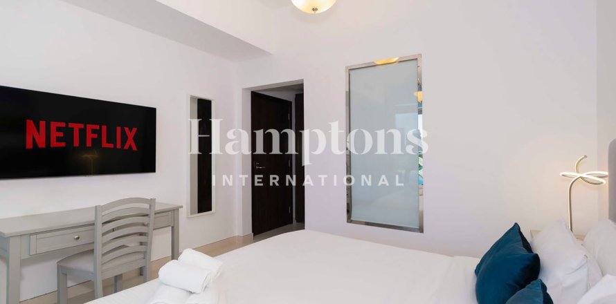 Apartamento en Azure Residences, Palm Jumeirah, Dubai, 1 dormitorio, 106.16 m², № 63777