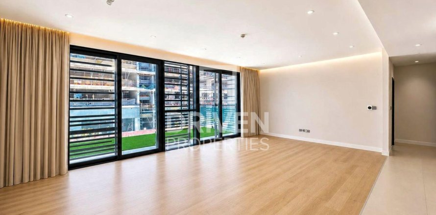 Apartment in City Walk, Dubai 3 bedrooms, 217.86 sq.m. № 129887