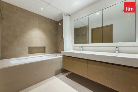 Купить квартиру в Дубае: 2 спальни, 112.5м², № 86097 - фото 9