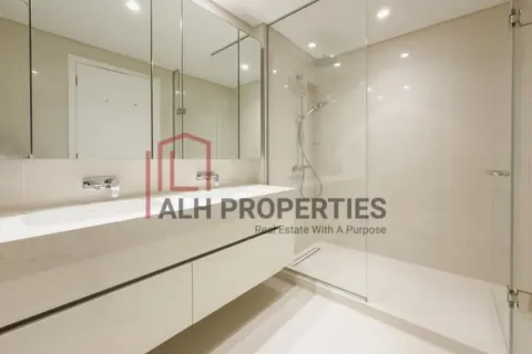 Apartment in Dubai Harbour, Dubai 2 bedrooms, 108 sq.m. № 92806 - photo 12